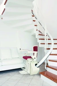 Handicare_Freecurve_powered_footrest